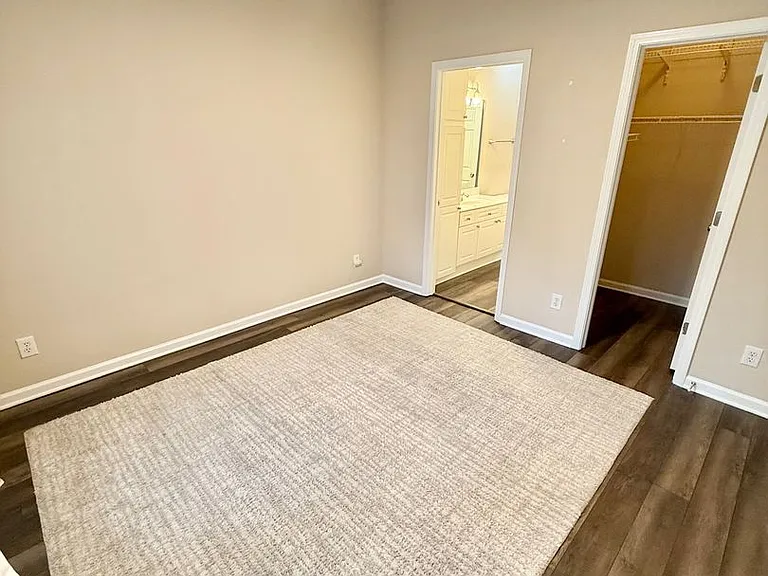 8938 Rosalyn Glen Rd — Photo 9
