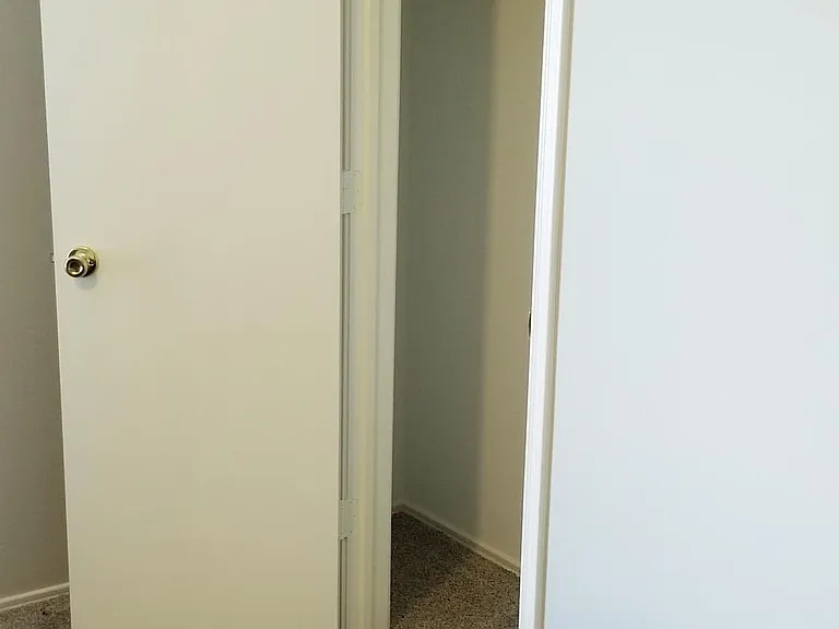 3rd bedroom closet