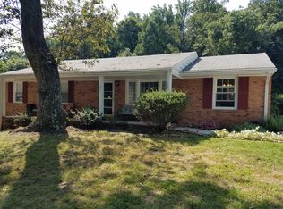 371 Beachview Ln, Troutville, VA 24175