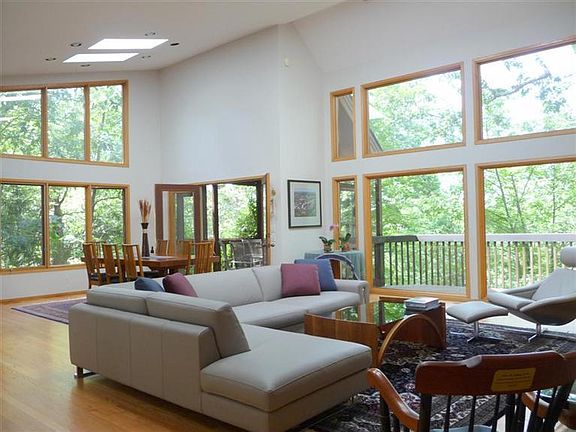 4th image of 3411 Daleview Dr