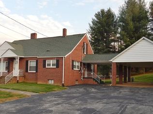 101 Nuckolls Curve Rd, Galax, VA 24333