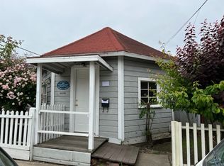 1122 E Cliff Dr, Santa Cruz, CA 95062