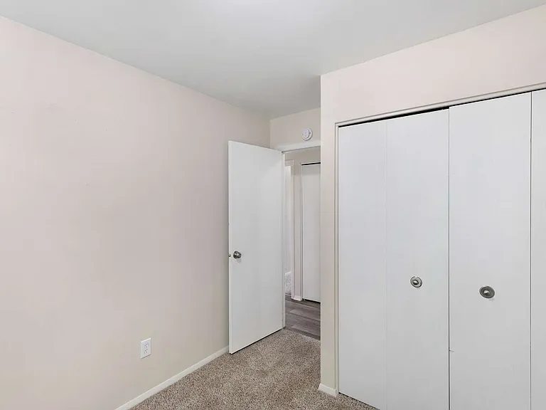 12513 Church St — Photo 36