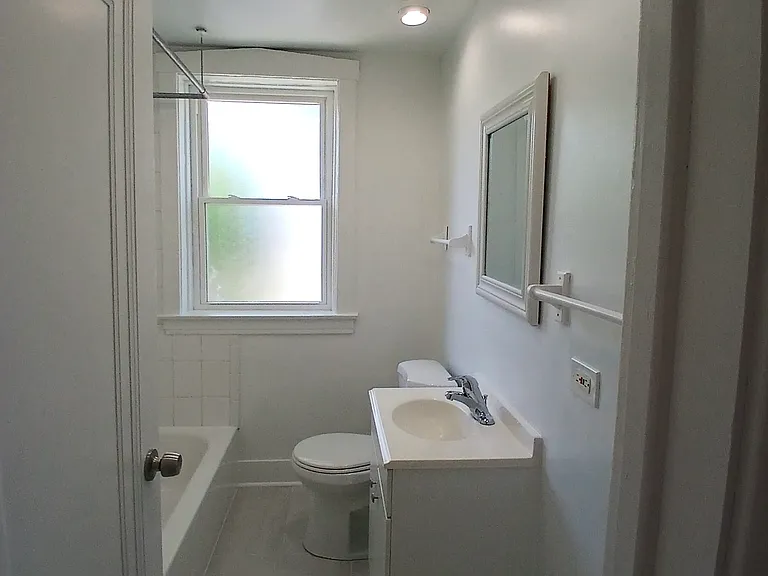 4652 W Palmer St — Photo 15