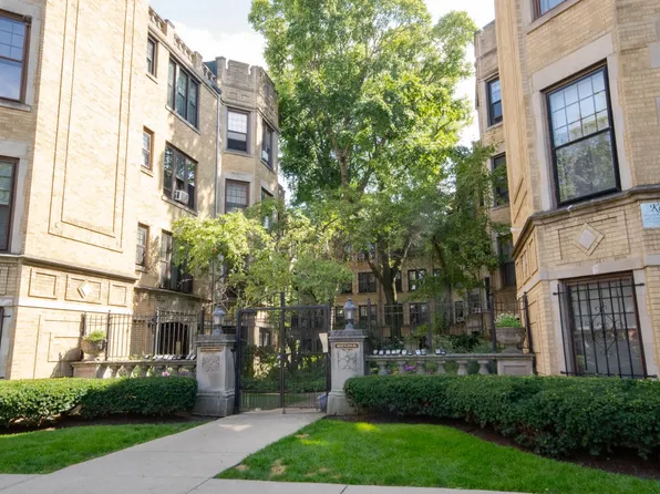 1225 W Lunt Ave APT 2B, Chicago, IL 60626