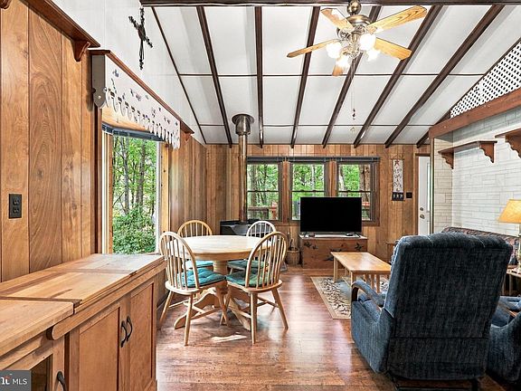 3rd image of 12 Little Ridge Cir
