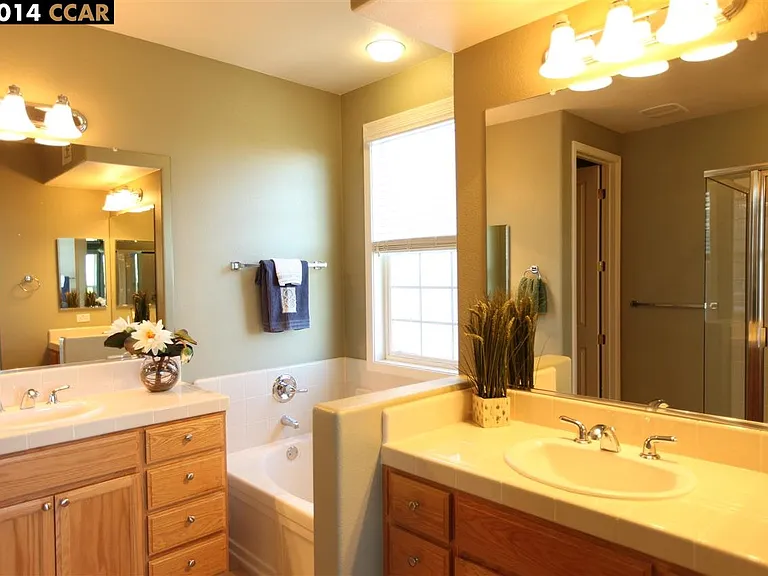 4444 Chancery Ln — Photo 9