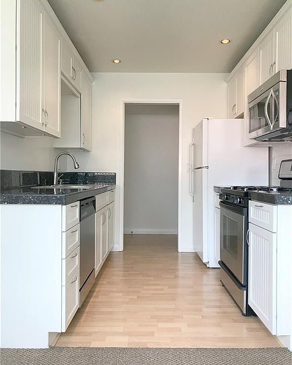 1st image of 4515 California Ave Unit 202