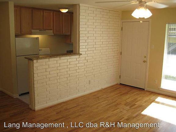 3rd image of 2208 Morse St APT 4