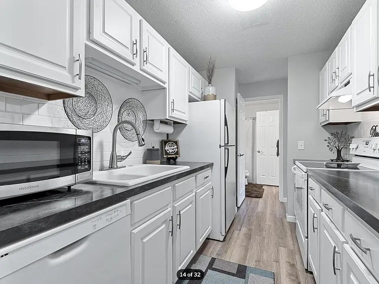 175 County Road B2 E #308 — Photo 14