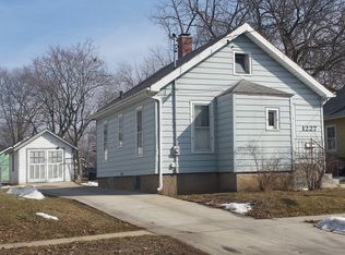 1227 Hackett St, Beloit, WI 53511