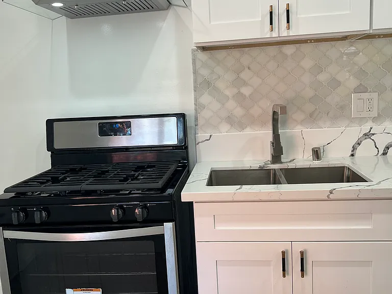 1424 E Florida St #A — Photo 24