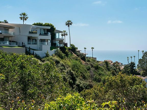 2nd image of 7415 Caminito Rialto