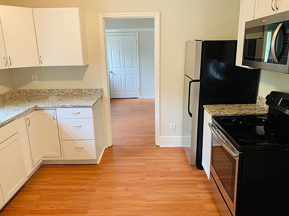2nd image of 4345 Lambert St