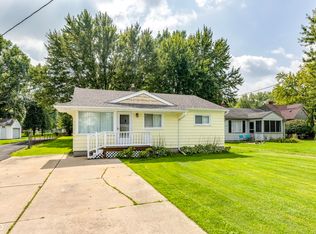 27300 S River Rd, Harrison Township, MI 48045