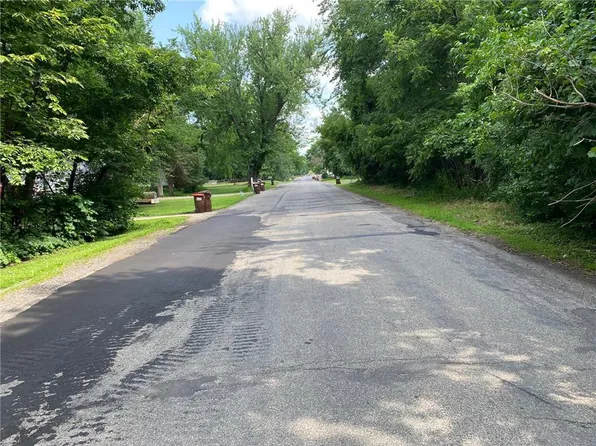 13XX 3rd St, Saint Paul Park, MN 55071