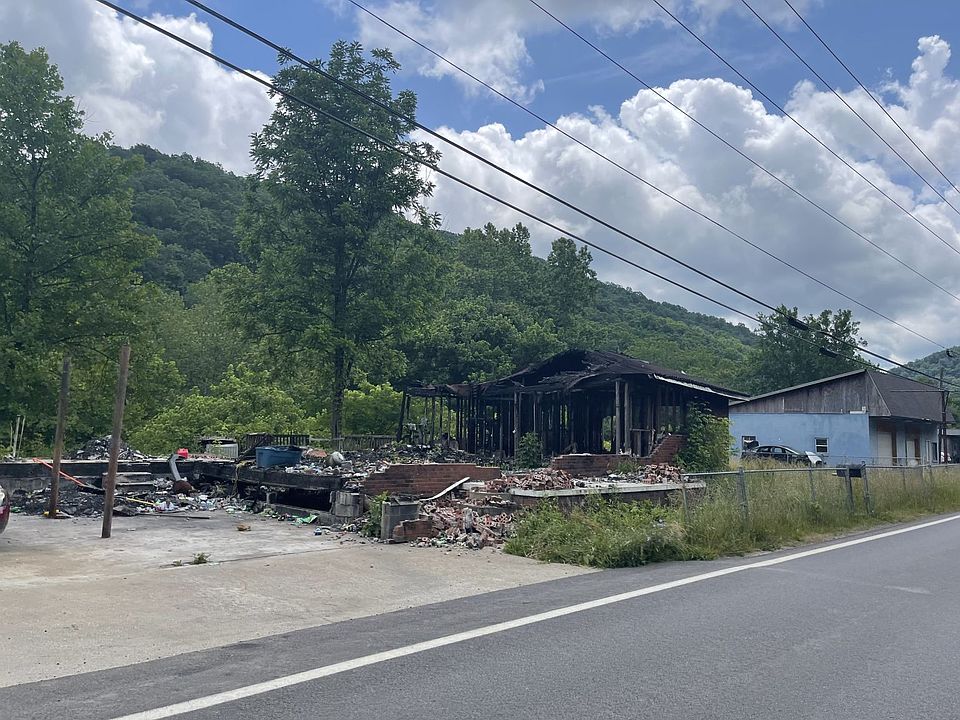 1st image of 3882 McClellan Hwy