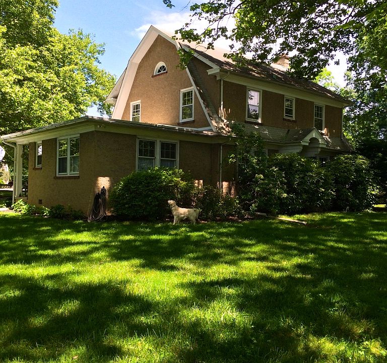 Classic 1931 Dutch Colonial