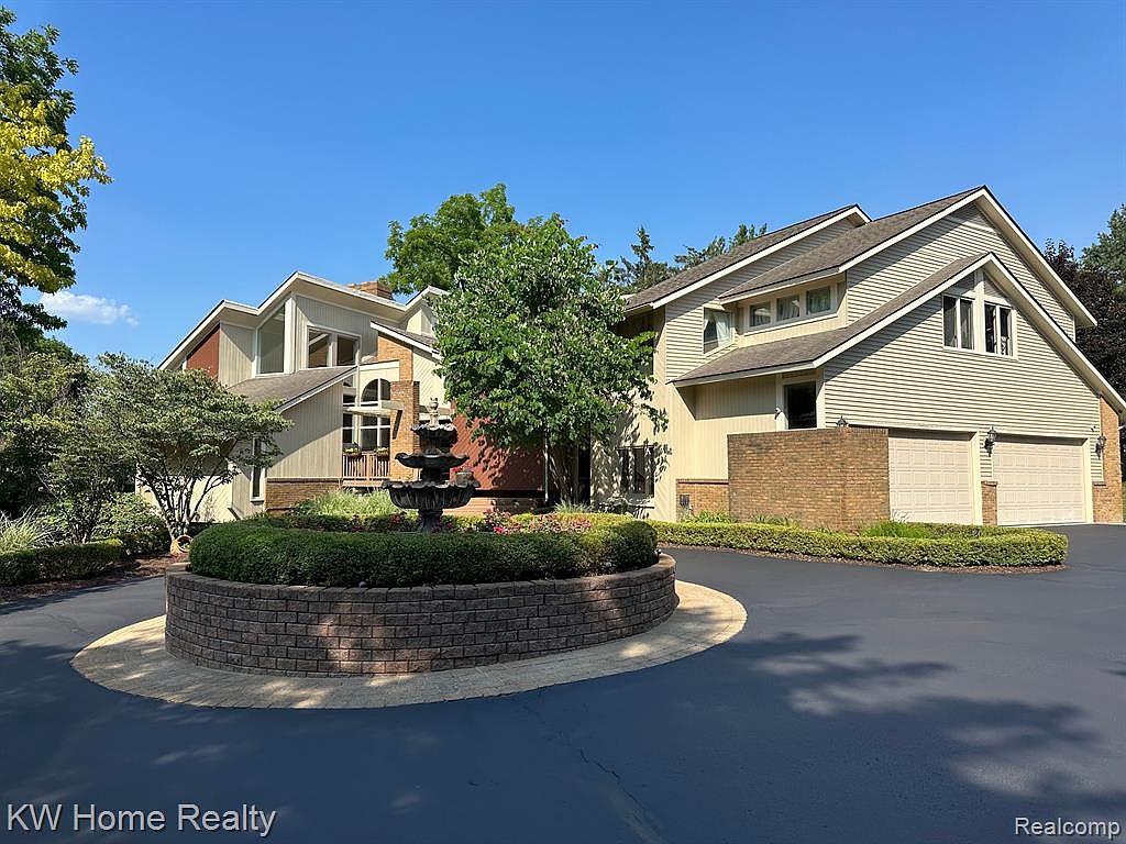 4501 Orchard Trail Ct, Orchard Lake, MI 48324 Zillow