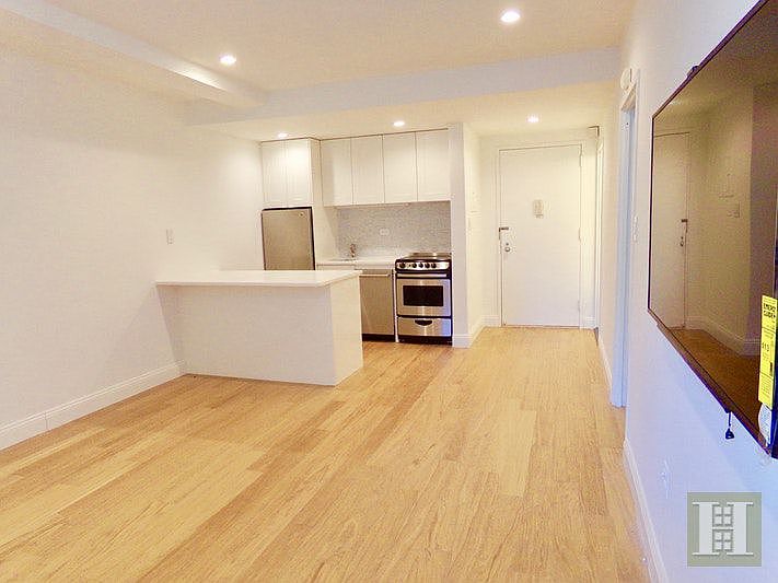 1st image of 150 W 51st St #19-6