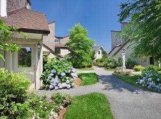 104 Norwest Dr #104, Norwood, MA 02062