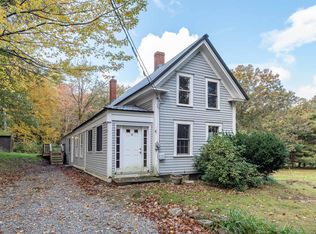11 Gale Village Rd, Newton, NH 03858