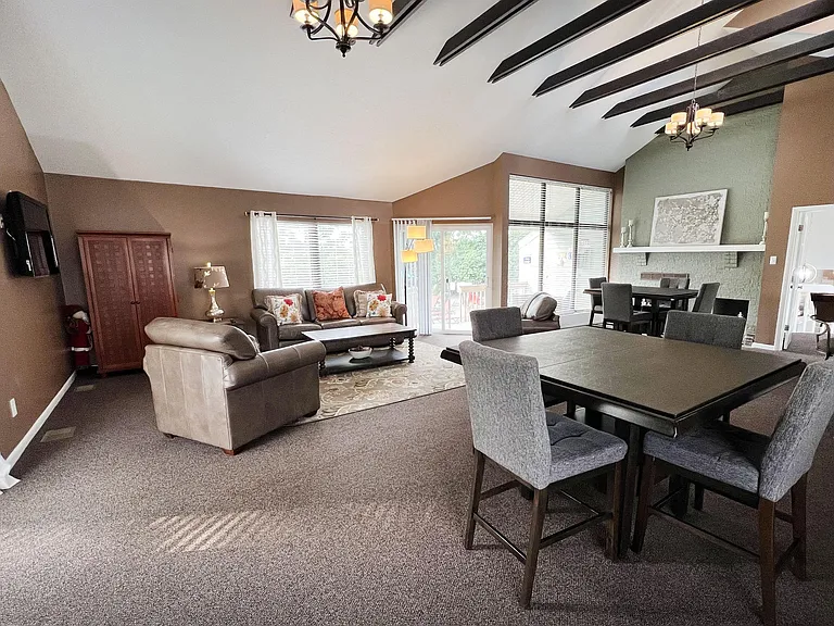 Hunter's Creek Apartments — Photo 14