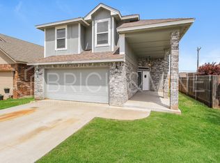 1405 SW 20th St, Moore, OK 73170