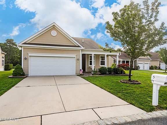3rd image of 5 Ventnor Court