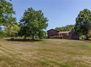 1597 Keystone Park Rd, New Alexandria, PA 15670