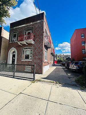 1st image of 2345 33rd St #2