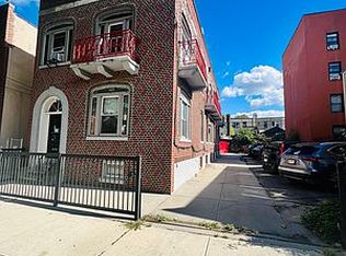2345 33rd St #2, Astoria, NY 11105