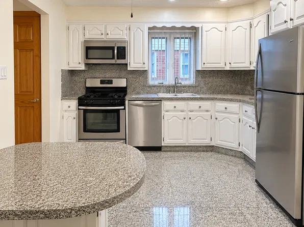 (undisclosed Address), Howard Beach, NY 11414