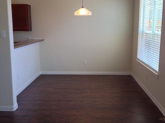 4th image of 14402 Platzer Dr