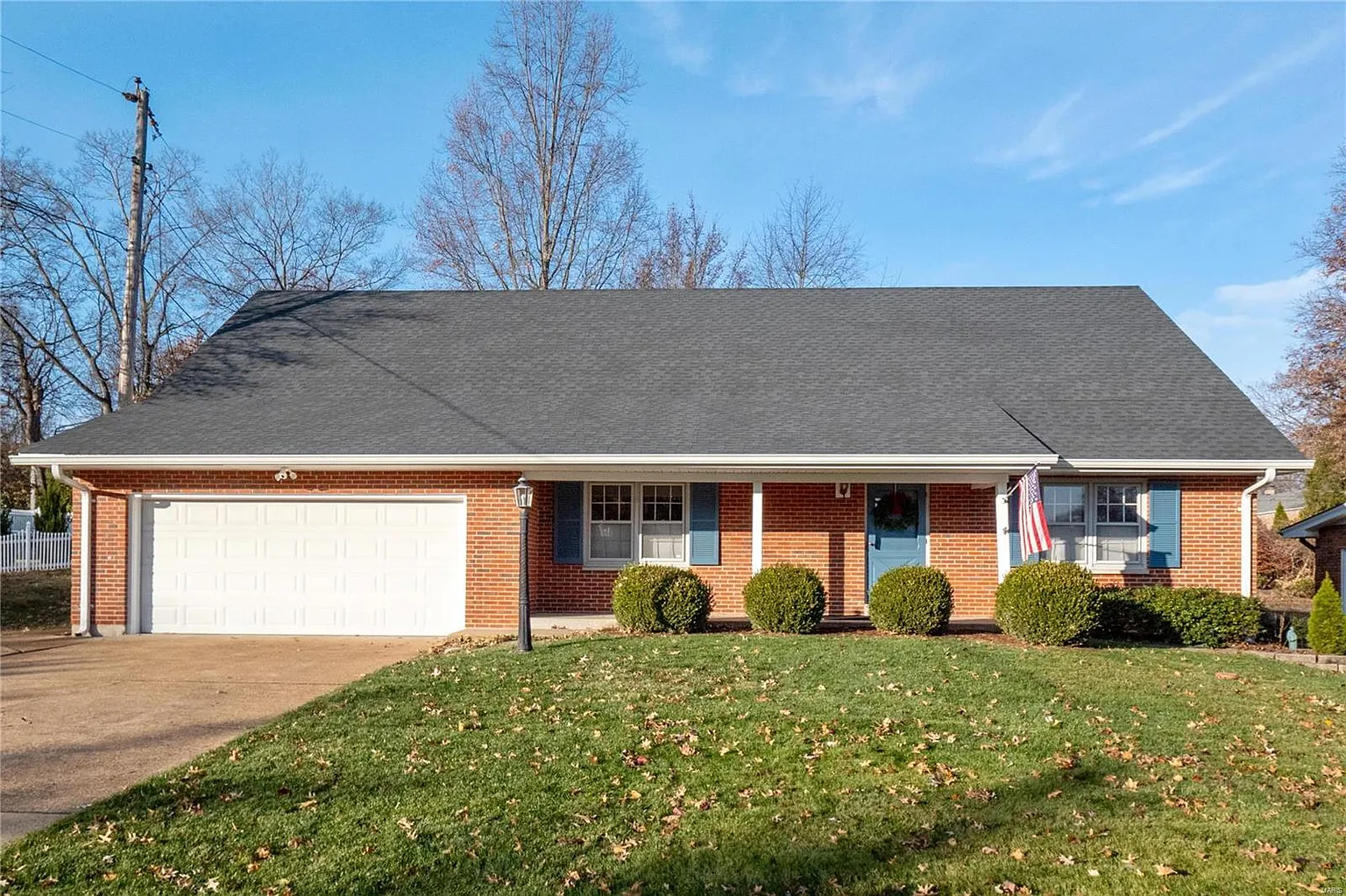 9229 Saddlebrook Dr photo 1