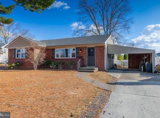 14 Longwood Dr, Stratford, NJ 08084