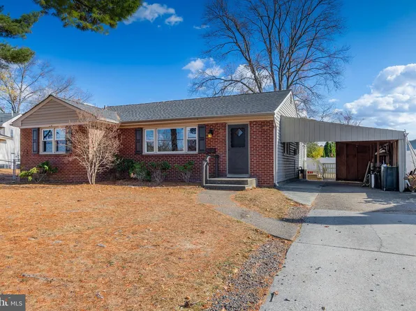 14 Longwood Dr, Stratford, NJ 08084
