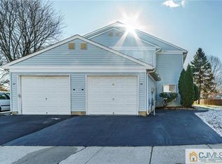 28 Wyndmoor Dr, East Windsor, NJ 08520