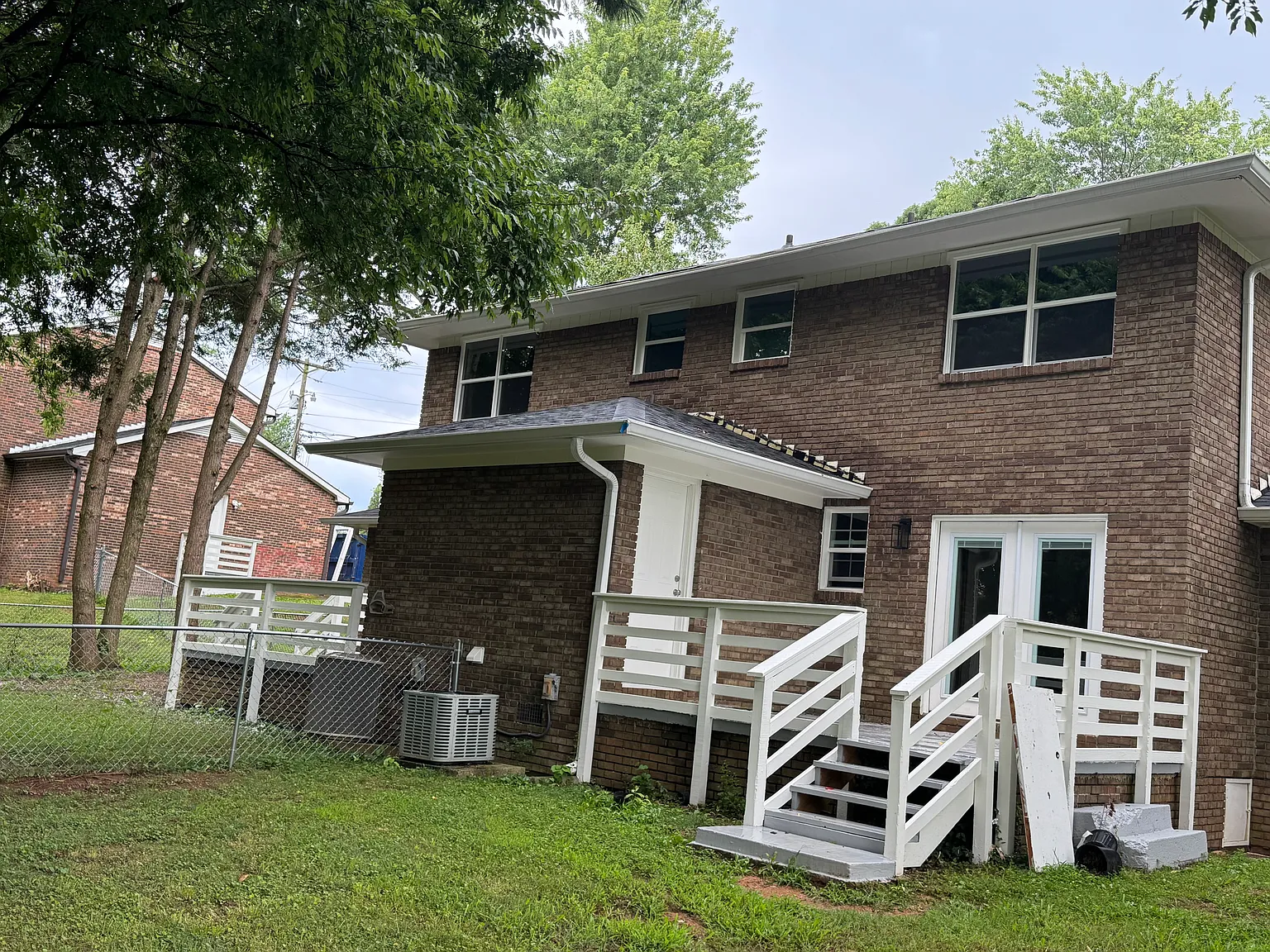 2 bed, 1.5 bath, 1100 sqft, $1,750 — Photo 4