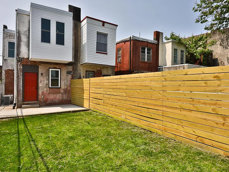 2911 W Clearfield St #A — Photo 8