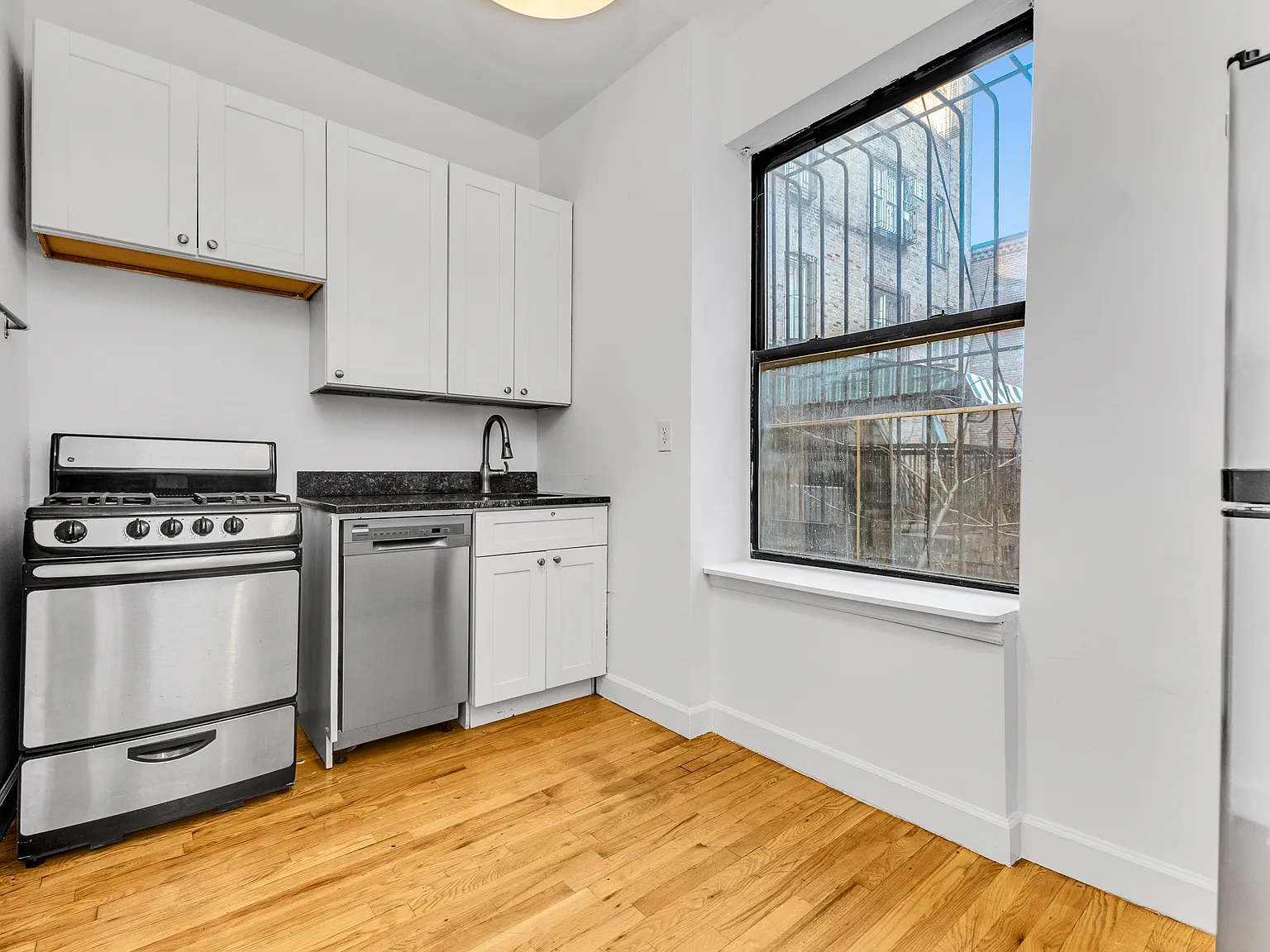142 South 9th Street — Photo 4