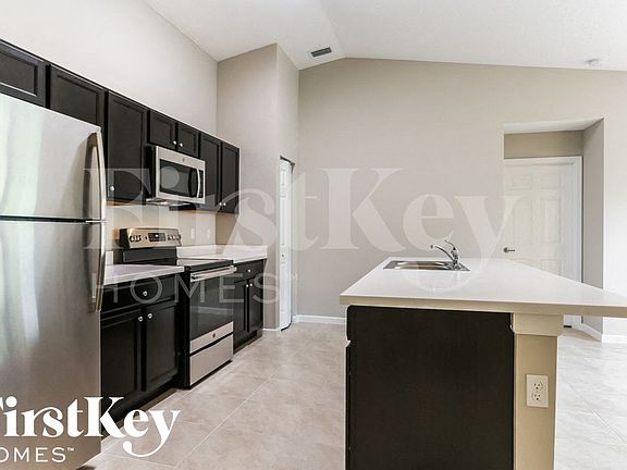 4th image of 4502 SW Yamada Dr