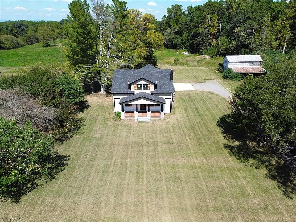 1st image of 1826 N Oak Ridge Church Rd