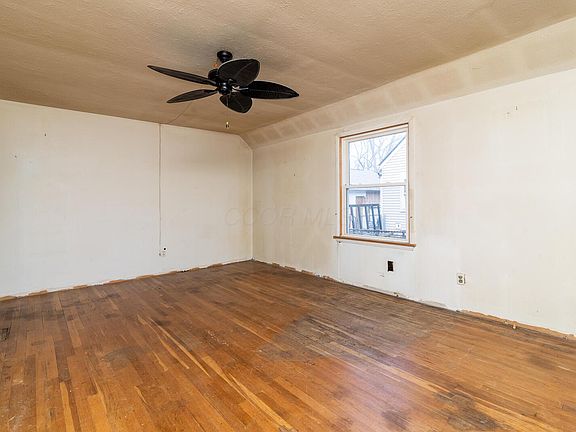 2nd image of 3453 Eisenhower Rd