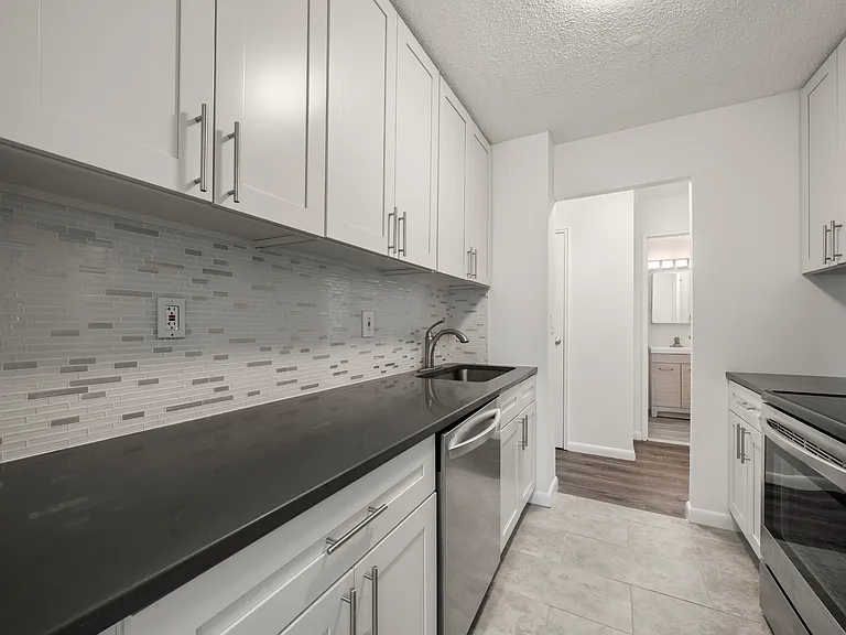 307 Prospect Ave #10G — Photo 2