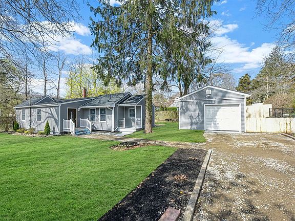 2nd image of 26 Kew Dr