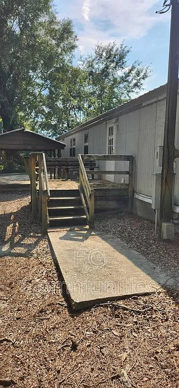 3 bed, 2.0 bath, $995 — Photo 3