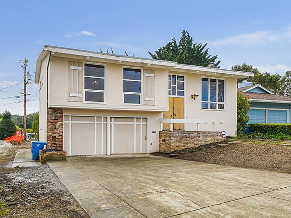 2nd image of 151 Yorkshire Ct