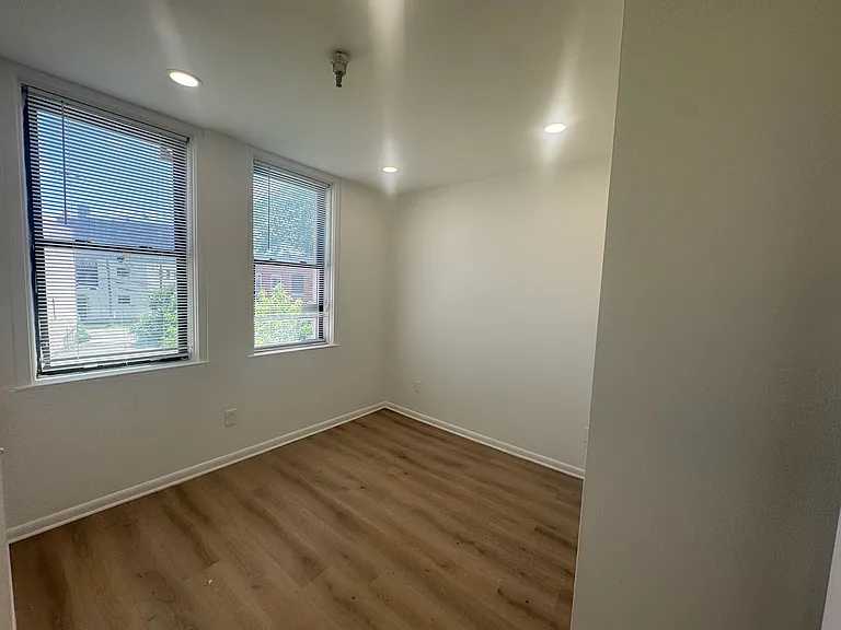 446 James St #2 — Photo 7