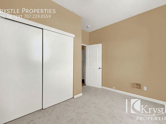 5th image of 320 Georgia St APT E